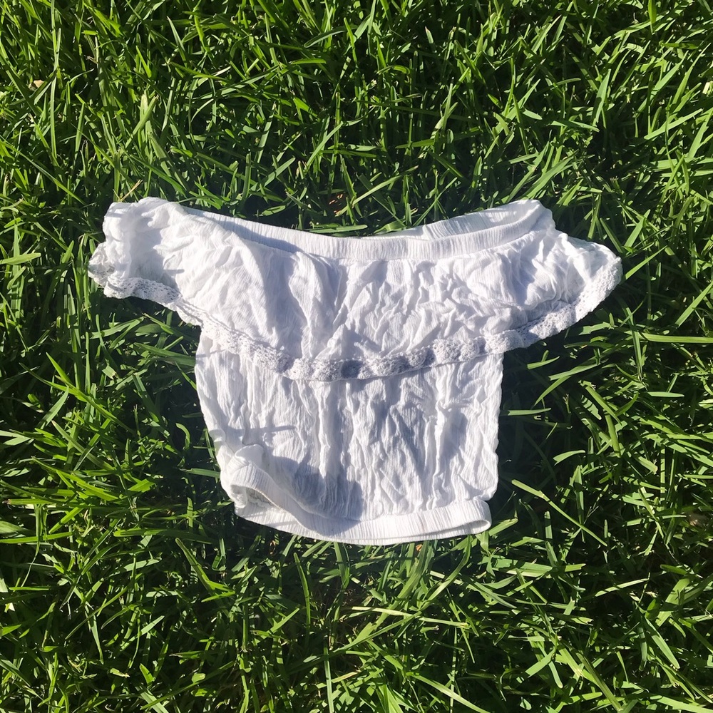 White off the shoulder crop top